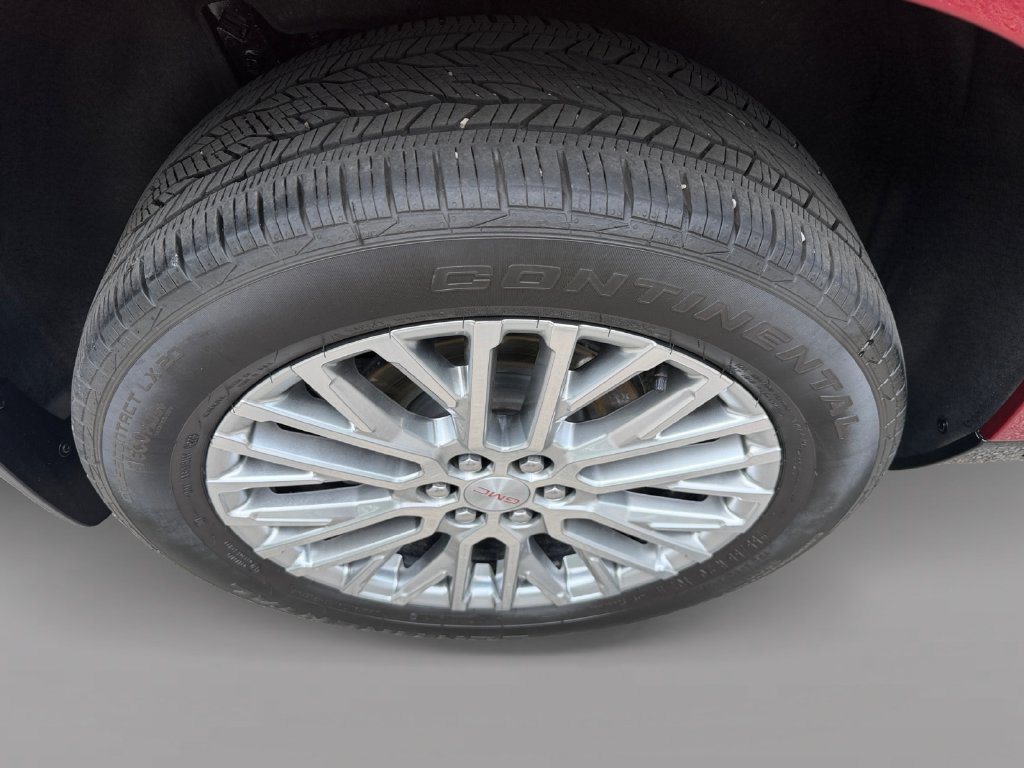 Used 2024 GMC Acadia Denali FWD image 27