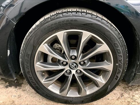 Used 2016 Toyota Avalon XLE Plus image 8