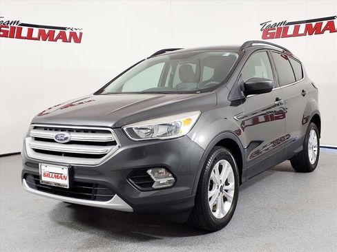 Used 2018 Ford Escape SE image 3