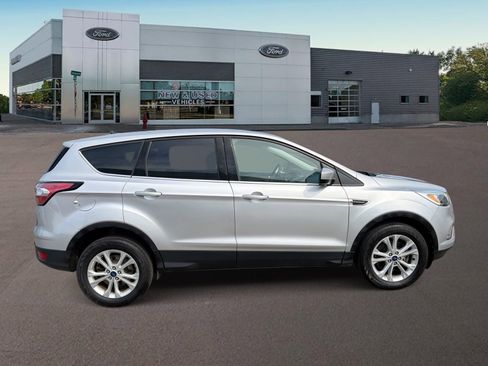 Used 2017 Ford Escape SE AWD/4WD image 12