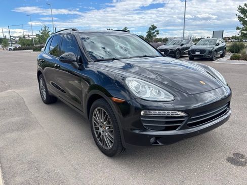 Used 2013 Porsche Cayenne S AWD/4WD image 2
