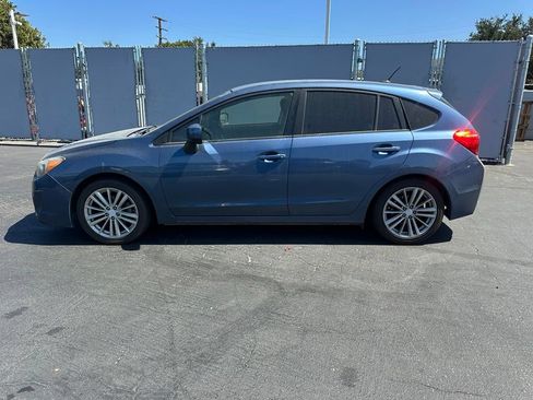 Used 2013 Subaru Impreza 2.0i Premium AWD/4WD image 2