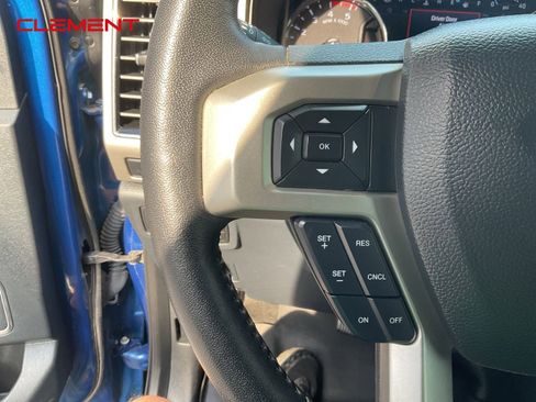 Used 2022 Ford F250 Lariat w/ Black Appearance Package image 12