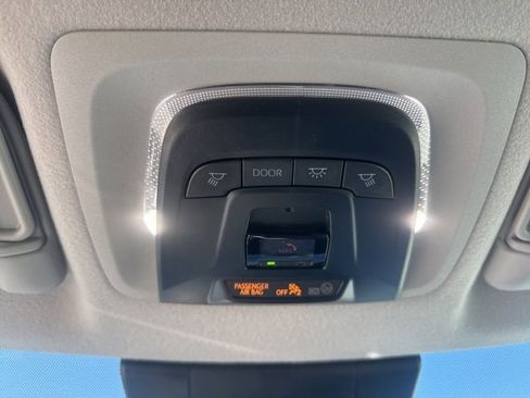 Used 2026 Toyota Corolla Cross LE image 34