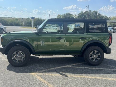 New 2025 Ford Bronco 4-Door image 3