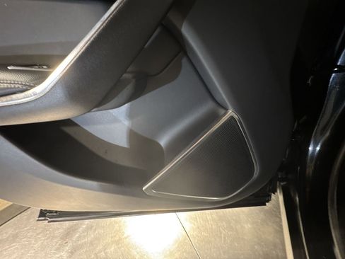 Used 2025 Jaguar F-PACE R-Dynamic S image 21