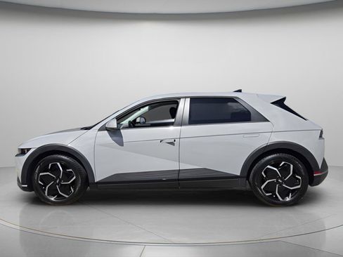 Certified 2024 Hyundai Ioniq 5 SEL RWD image 3