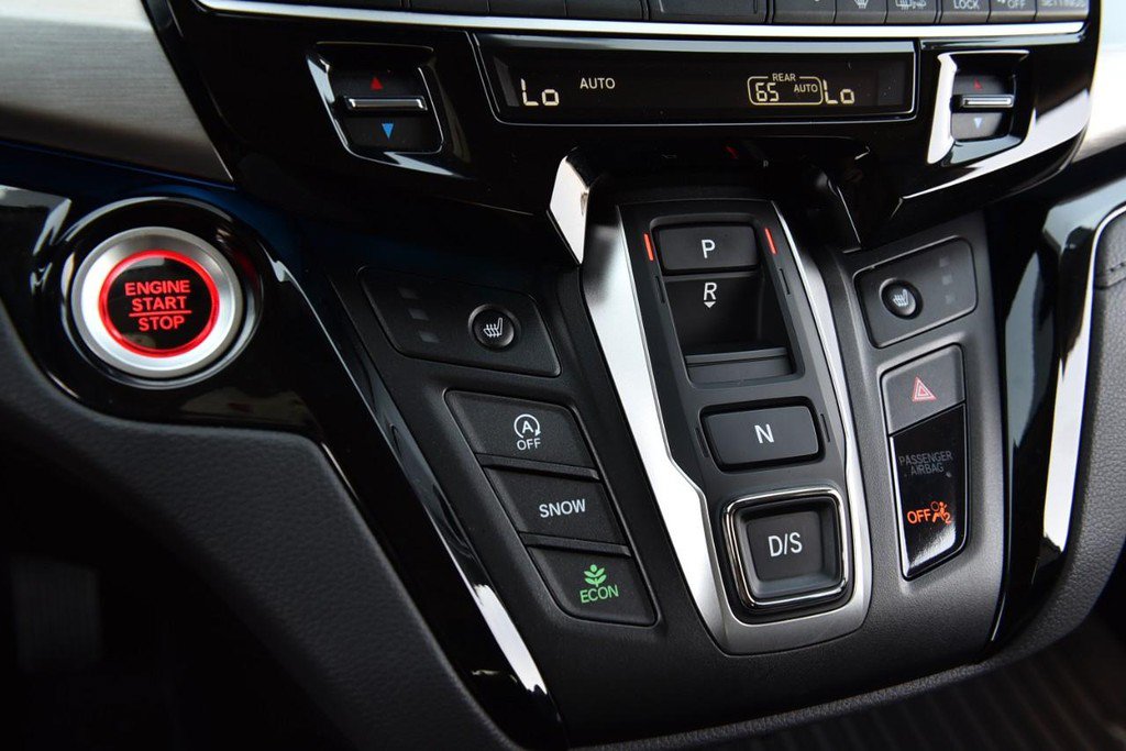 Certified 2026 Honda Odyssey Touring image 17