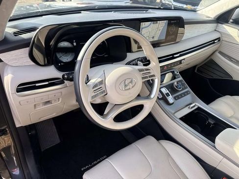 Used 2024 Hyundai Palisade Calligraphy image 24