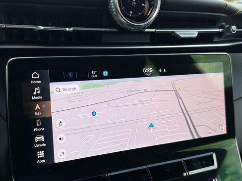 Used 2024 Maserati Grecale Modena image 16