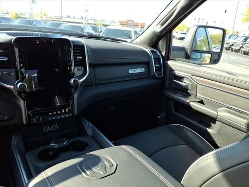 New 2026 RAM 2500 Laramie AWD/4WD image 16