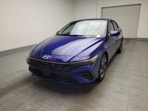 Used 2025 Hyundai Elantra SEL image 15