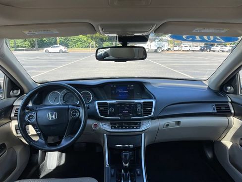 Used 2015 Honda Accord EX-L image 10