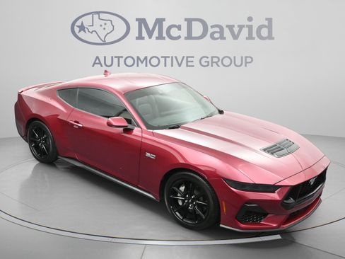 Used 2025 Ford Mustang GT Premium RWD image 32