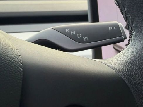 Used 2020 Tesla Model Y Long Range image 28