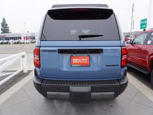 New 2026 Toyota Land Cruiser image 9