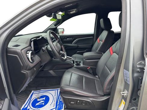 Used 2023 Chevrolet Colorado Z71 w/ Z71 Convenience Package 2 AWD/4WD image 9