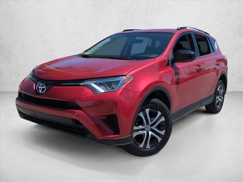 Used 2016 Toyota RAV4 LE FWD image 1