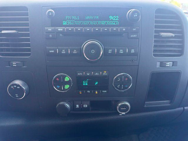 Used 2011 Chevrolet Silverado 2500 LT w/ Interior Plus Package AWD/4WD image 33