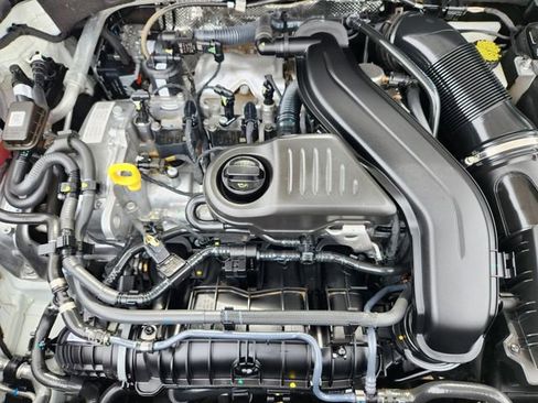 Certified 2024 Volkswagen Taos SEL image 29