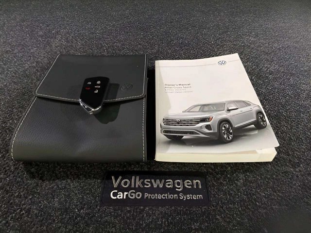 Used 2025 Volkswagen Atlas Cross Sport SE AWD/4WD image 88