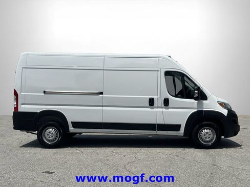 Used 2025 RAM ProMaster 2500 w/ Convenience Group FWD image 26