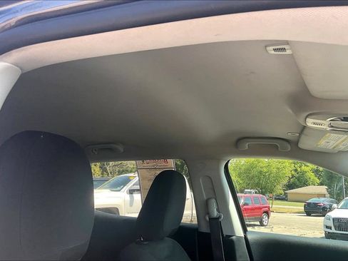 Used 2018 Jeep Compass Sport w/ Tech Group FWD image 18