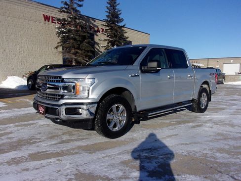 Used 2018 Ford F150 XLT w/ Equipment Group 302A Luxury image 2