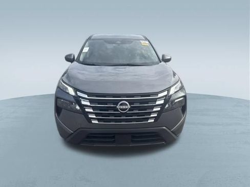 Used 2025 Nissan Rogue SV FWD image 2