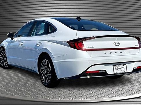 Used 2023 Hyundai Sonata Limited w/ Winter Weather Package FWD image 4