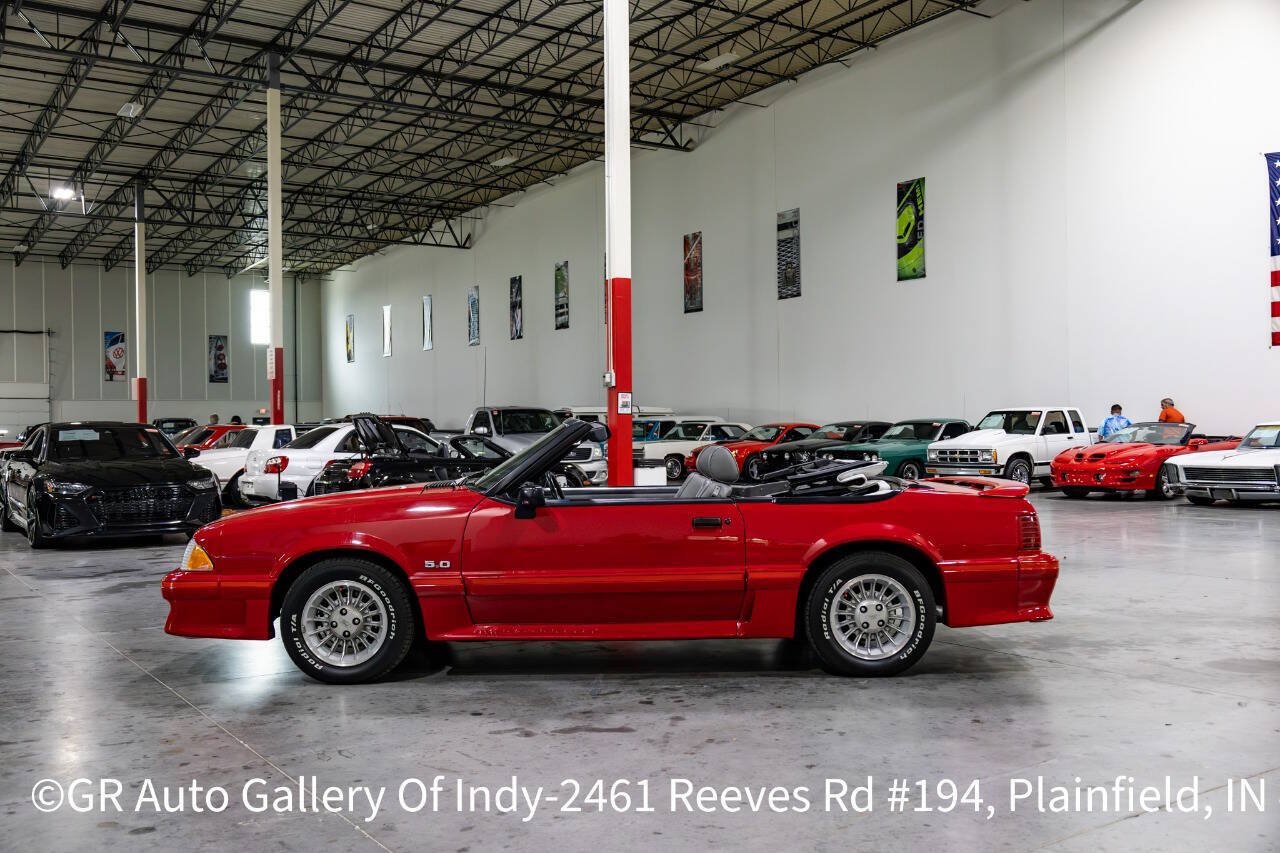 Used 1989 Ford Mustang GT RWD image 3