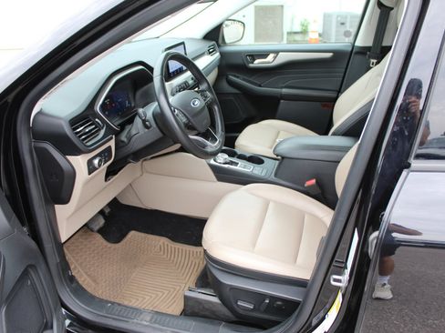 Used 2021 Ford Escape SEL w/ Technology Package AWD/4WD image 10