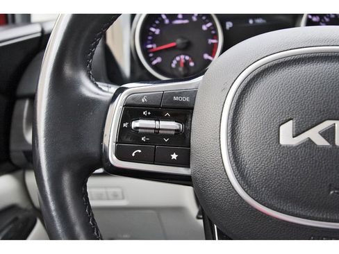 Used 2022 Kia Carnival SX FWD image 21