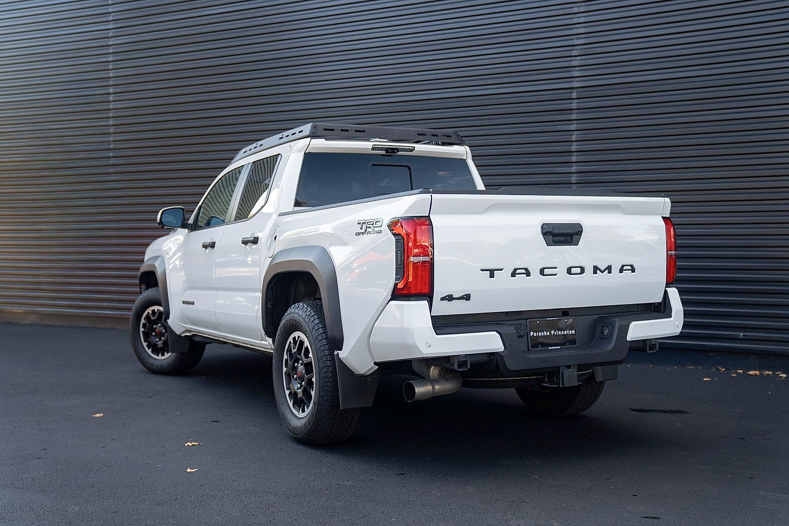 Used 2024 Toyota Tacoma TRD Off-Road w/ TRD Off Road Premium Package AWD/4WD image 3