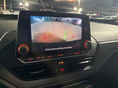 Used 2024 Nissan Altima 2.5 SR image 10