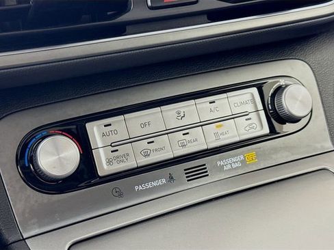 Certified 2023 Hyundai Kona SEL image 18