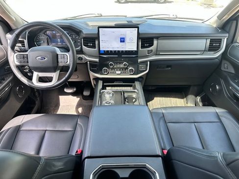 Used 2023 Ford Expedition XLT AWD/4WD image 14