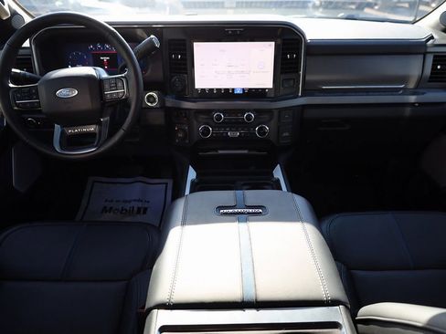 Used 2025 Ford F350 Platinum AWD/4WD image 18