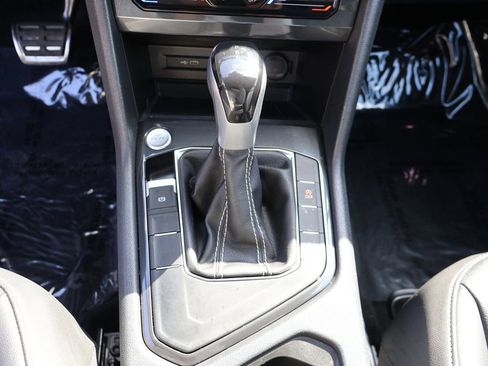 Used 2023 Volkswagen Tiguan SE R-Line image 56