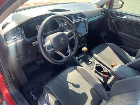 Used 2022 Volkswagen Tiguan SE image 8