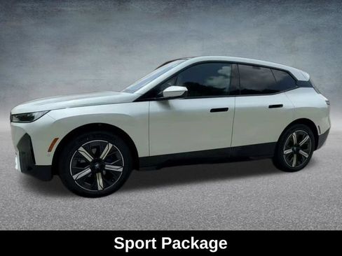 Used 2024 BMW iX xDrive50 w/ Sport Package AWD/4WD image 12