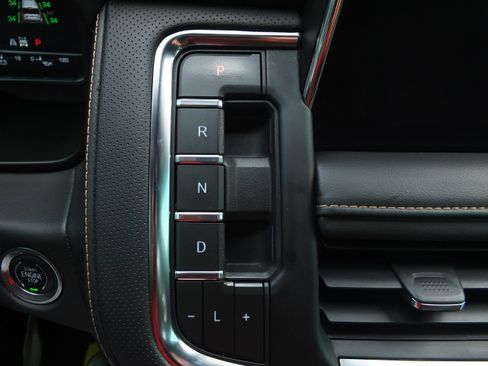 Used 2023 GMC Yukon AT4 w/ AT4 Premium Plus Package AWD/4WD image 30