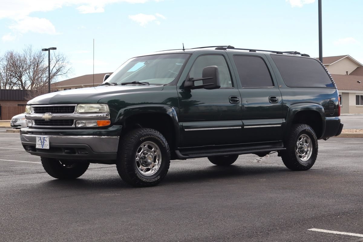 Used 2002 Chevrolet Suburban 2500 LT AWD/4WD image 11