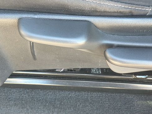 Used 2023 Chevrolet Colorado LT w/ LT Convenience Package image 23