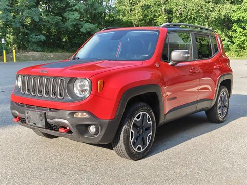 Used 2015 Jeep Renegade Trailhawk AWD/4WD image 7