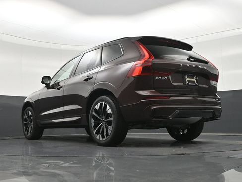 Used 2026 Volvo XC60 B5 Plus AWD/4WD image 25