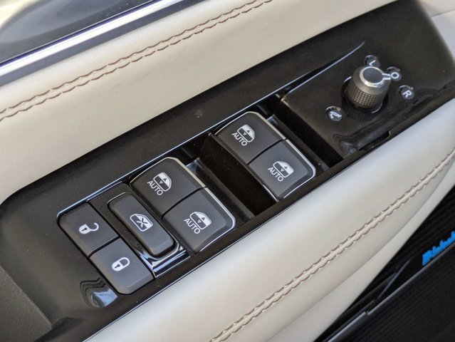 Used 2023 Jeep Grand Wagoneer 4WD image 26