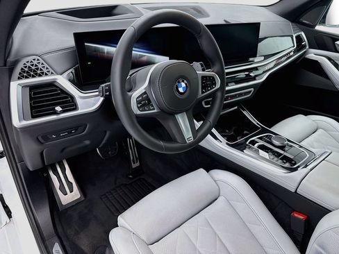 Certified 2024 BMW X5 sDrive40i w/ M Sport Package RWD image 9