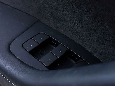 Used 2023 Tesla Model 3 Standard Range image 16