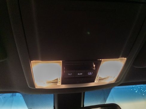 Used 2014 Lincoln MKS AWD w/ Equipment Group 201A image 27